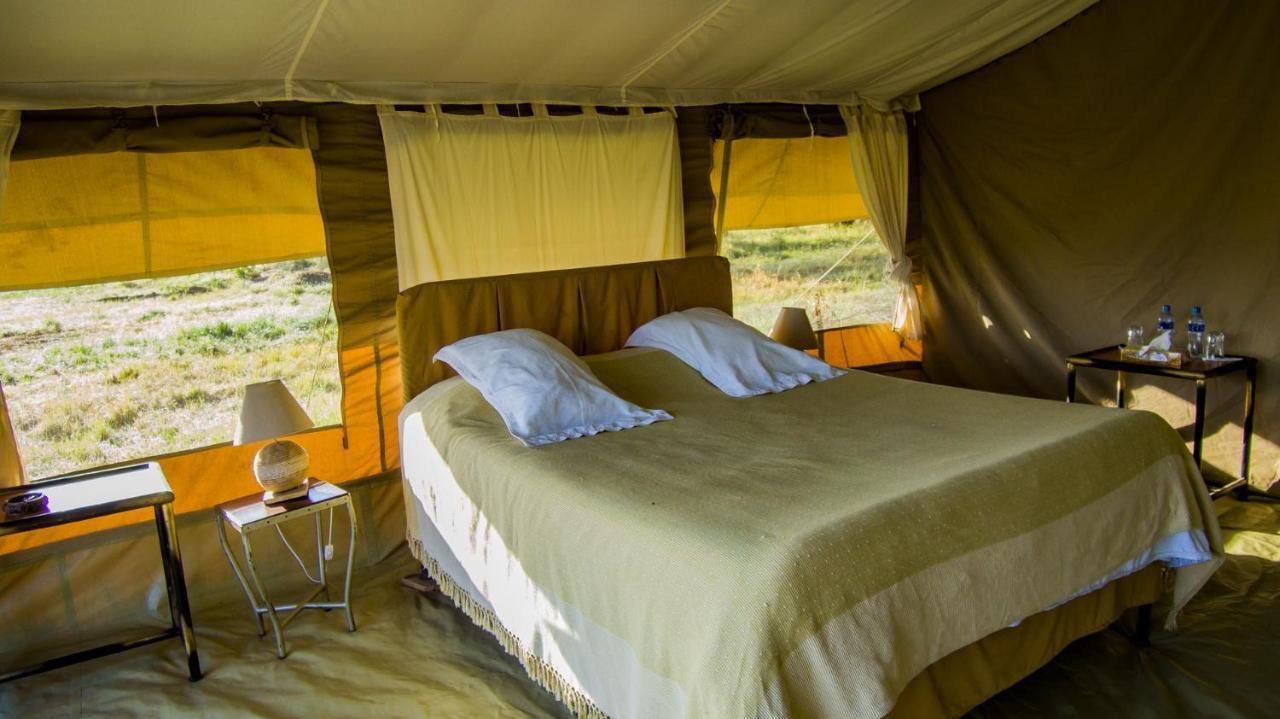 Serengeti Savannah Camps Soronera Ngoại thất bức ảnh