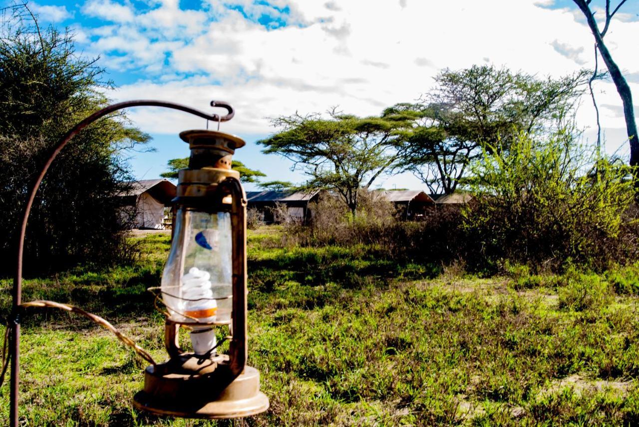 Serengeti Savannah Camps Soronera Ngoại thất bức ảnh